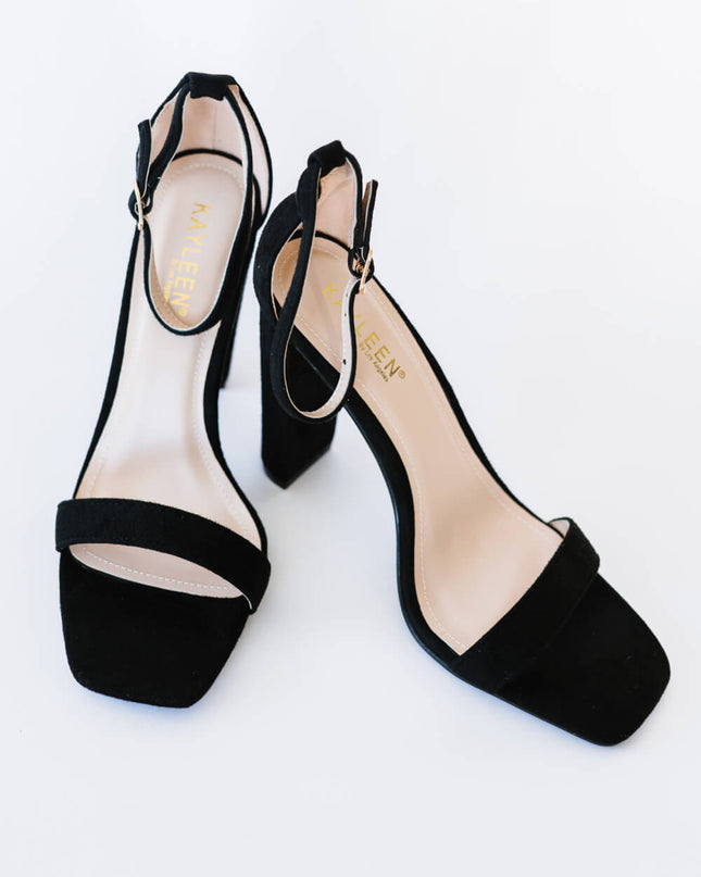 Chic Block Heel Strappy Sandals