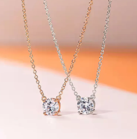 Elegant Women's Clavicle Necklace
