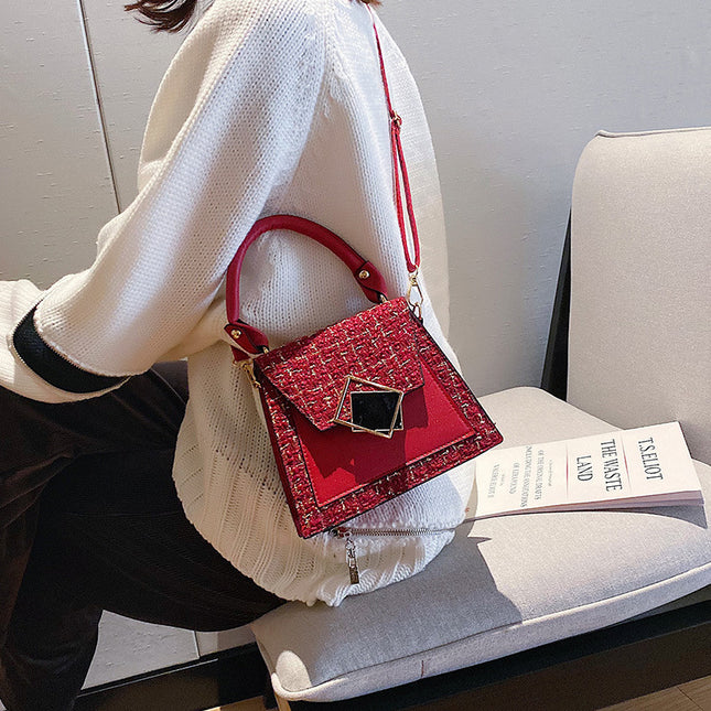 Vintage Chic Messenger Bag