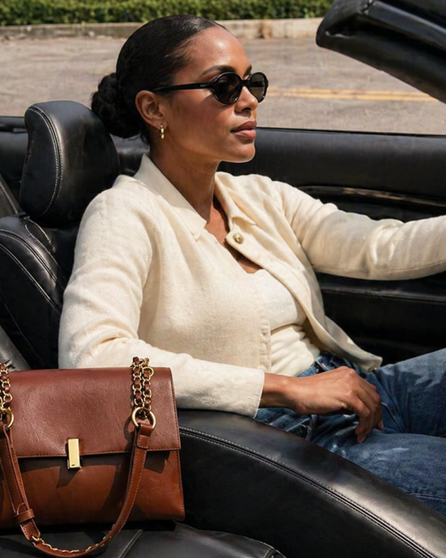 Classic Chic Pochette - Oria